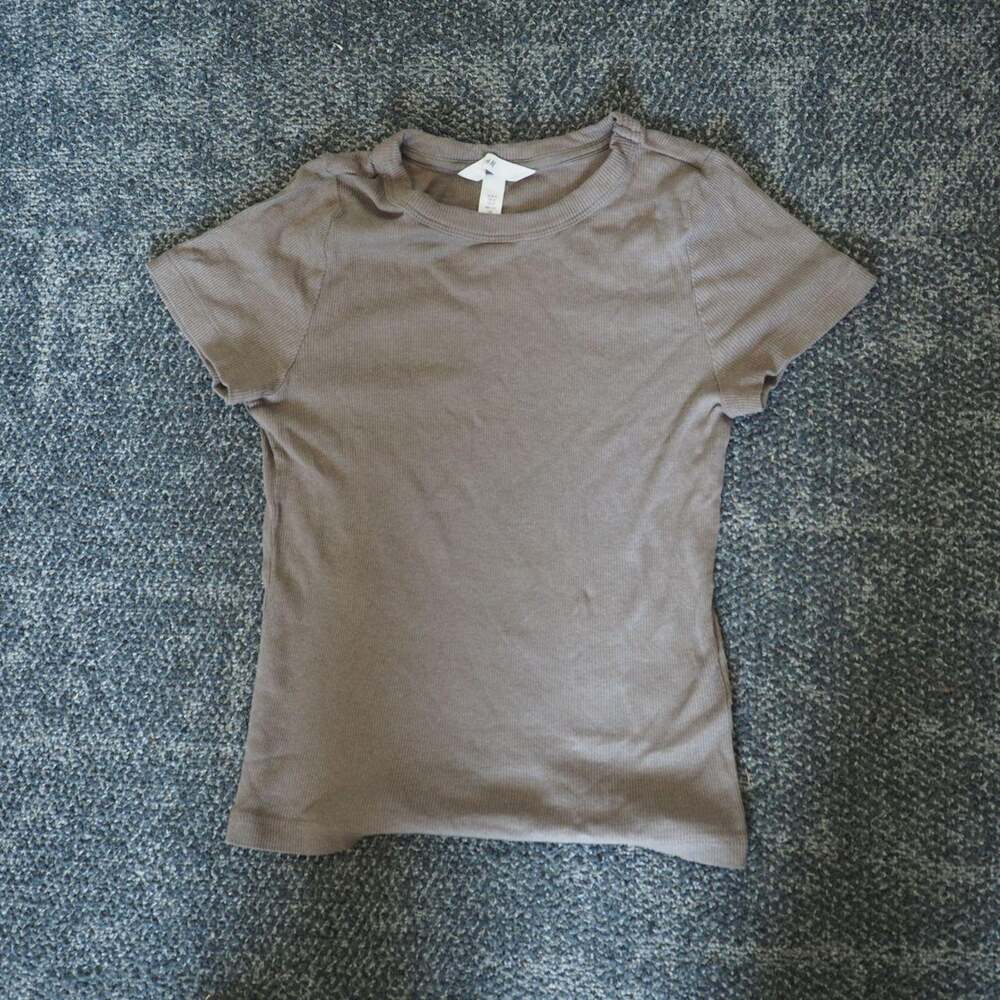 Hm brown ribbed baby tee